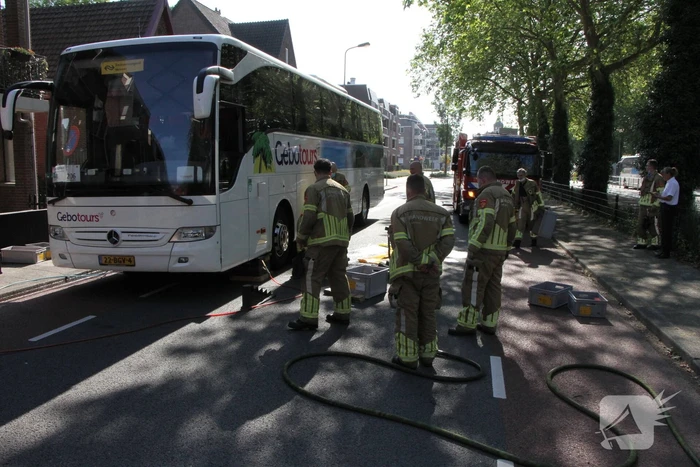 Touringcar lekt brandstof