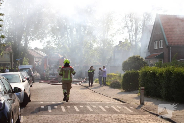 Schuur verwoest door uitslaande brand