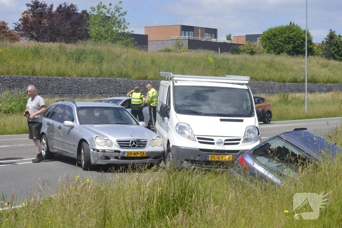 Verkeersruzie eindigt in ongeval met meerdere voertuigen