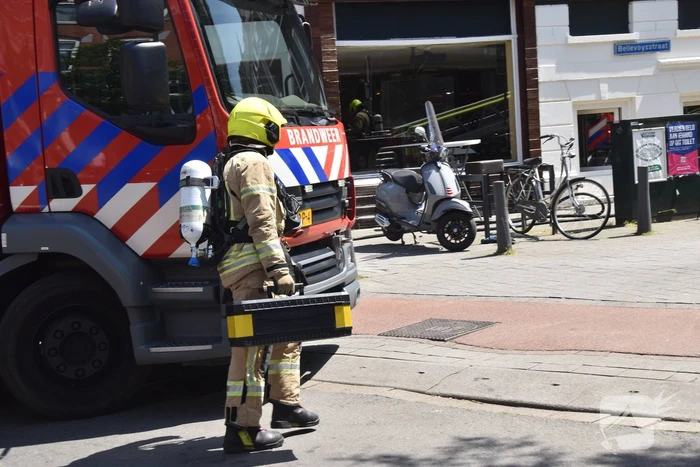 Forse rookontwikkeling bij brandt uit schoorsteen