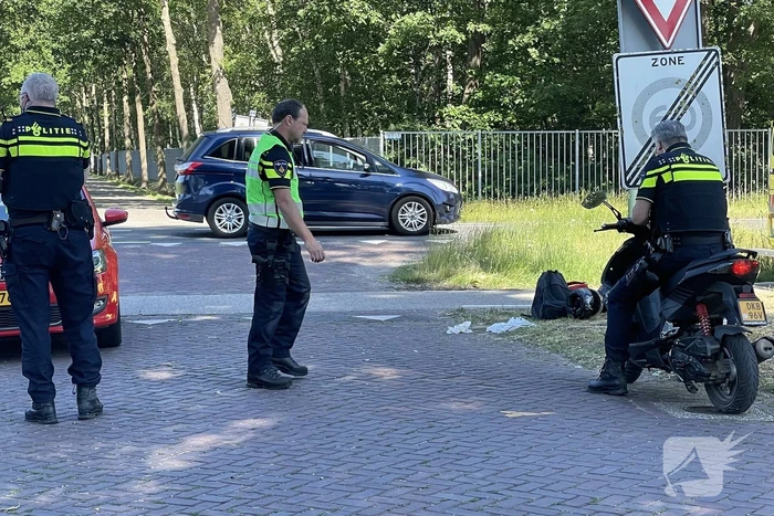 Scooterrijder gewond bij ongeval met personenauto