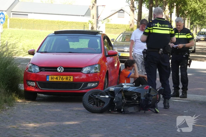 Scooterrijder gewond bij ongeval met personenauto