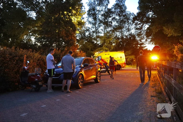 Botsing tussen scooterrijder en personenauto