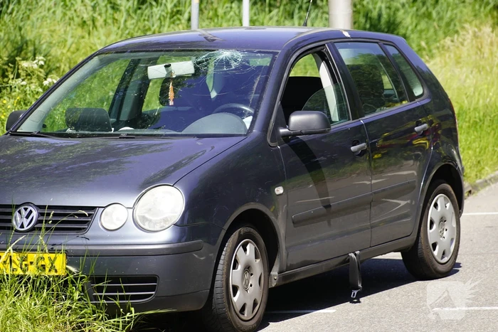 Automobilist gewond bij kop-staartbotsing