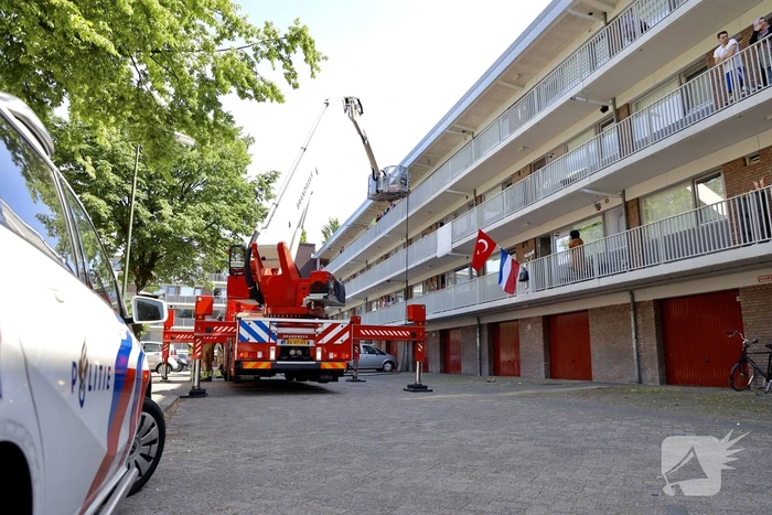 Brand op derde verdieping in flatwoning