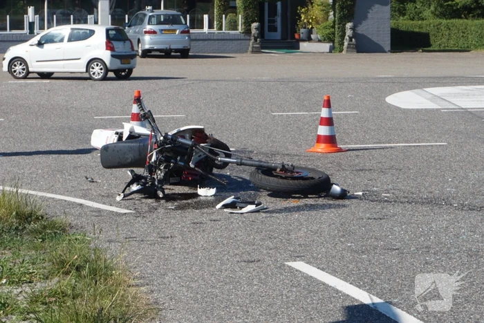 Veel schade bij aanrijding