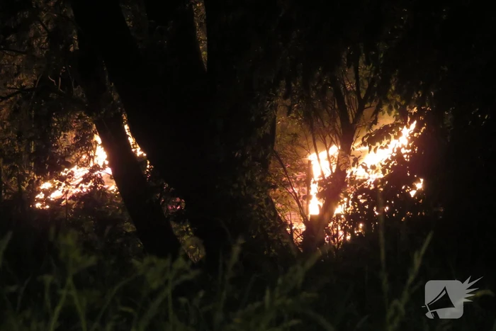 Stuk veld raakt beschadigd bij brand