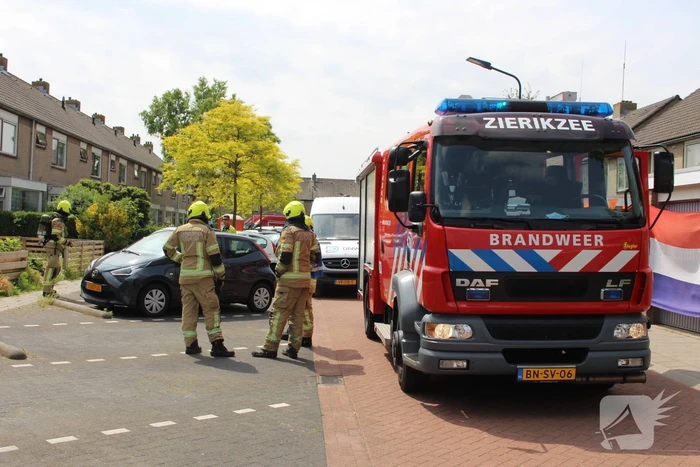 Brandweer en DNWG doen onderzoek naar gaslucht