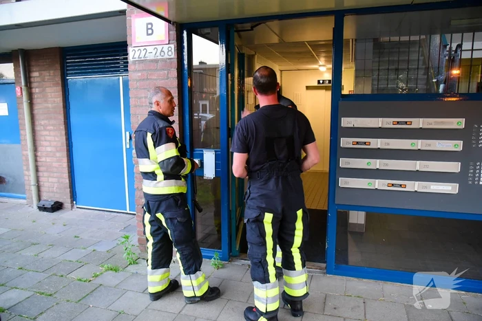 Onderzoek naar brandlucht in lift
