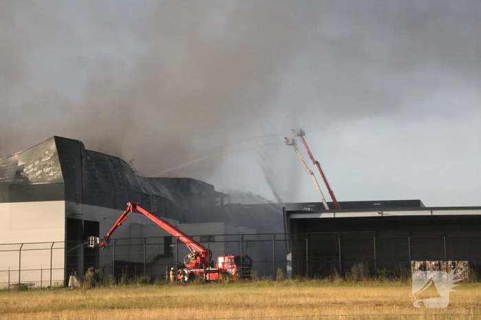 Zeer grote brand in recyclebedrijf