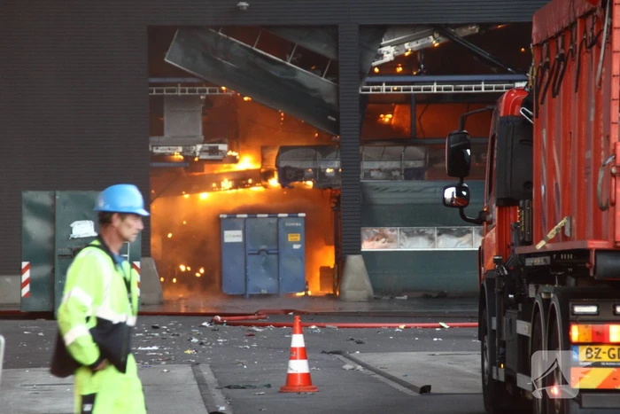Zeer grote brand in recyclebedrijf