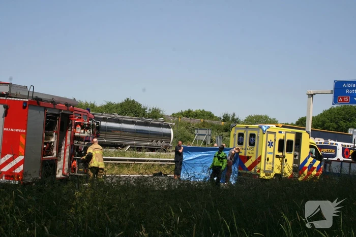 Traumahelikopter landt op snelweg na dodelijk ongeval