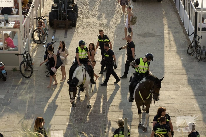 Grote politie-inzet na incident op strand
