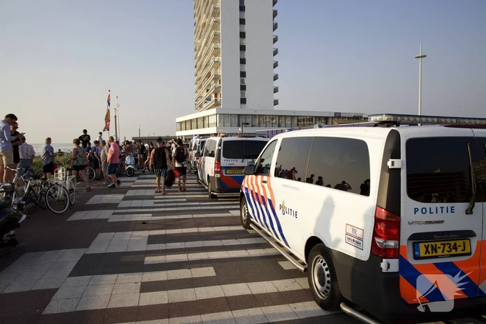 Grote politie-inzet na incident op strand