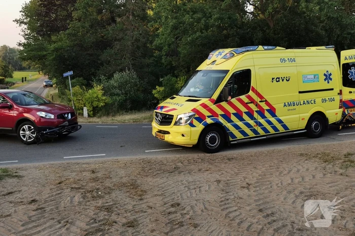 Wielrenner gewond bij botsing met auto