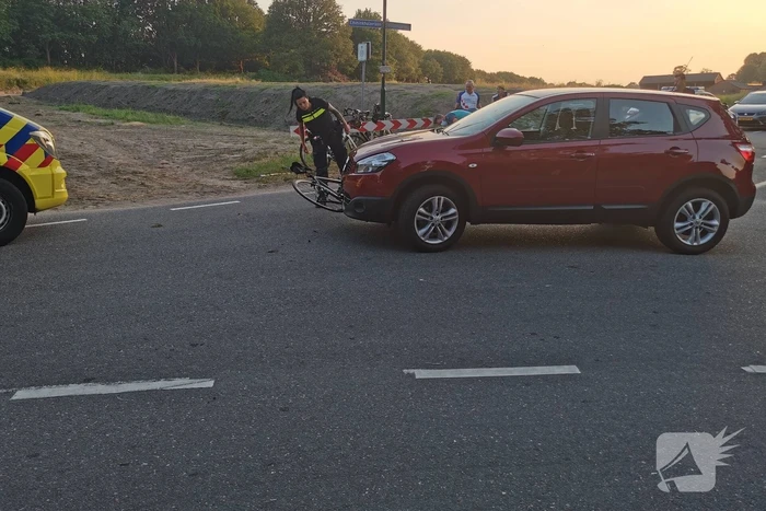 Wielrenner gewond bij botsing met auto