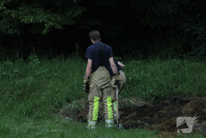 Hooibalen in brand gestoken