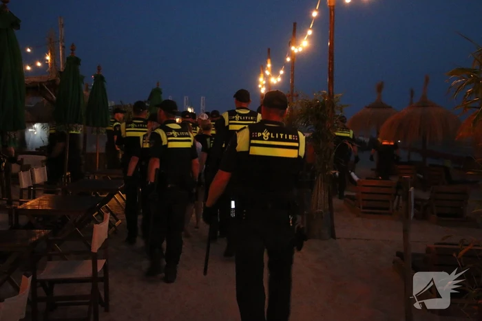 Grote politie inzet op strand, meerdere aanhoudingen verricht