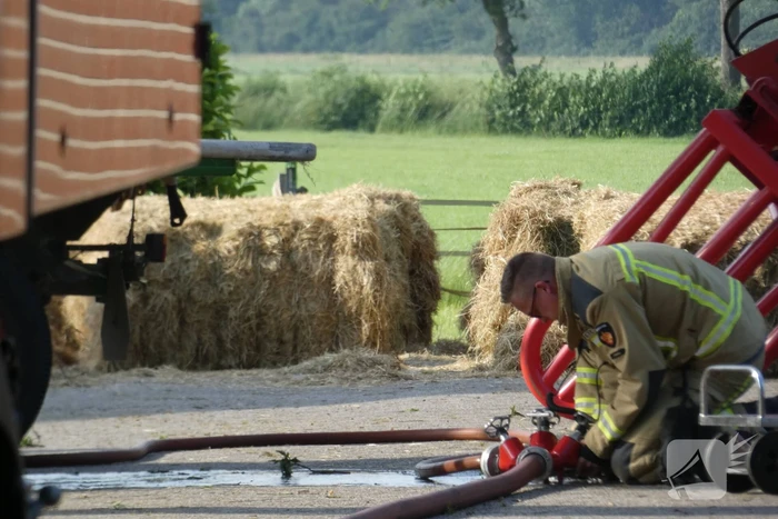 Hooibroei in schuur boerderij zorgt voor inzet brandweer