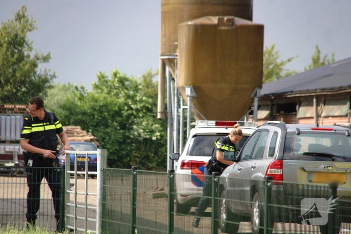 Personenauto en bestelbus met elkaar in botsing