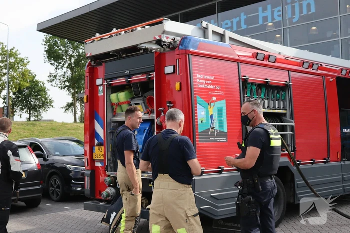 Albert Heijn ontruimd door brand in parkeergarage