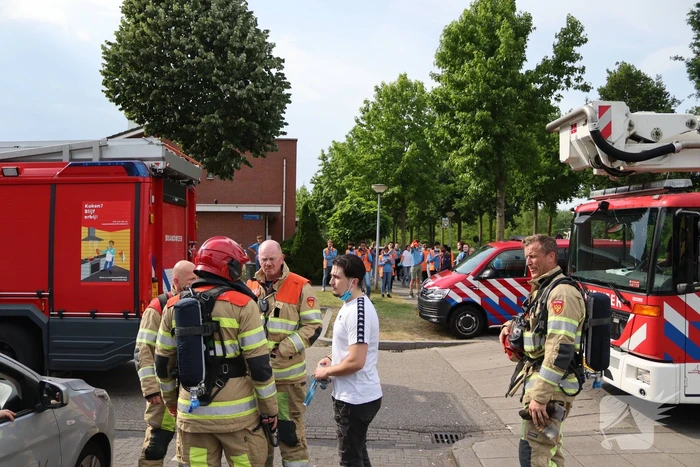 Albert Heijn ontruimd door brand in parkeergarage