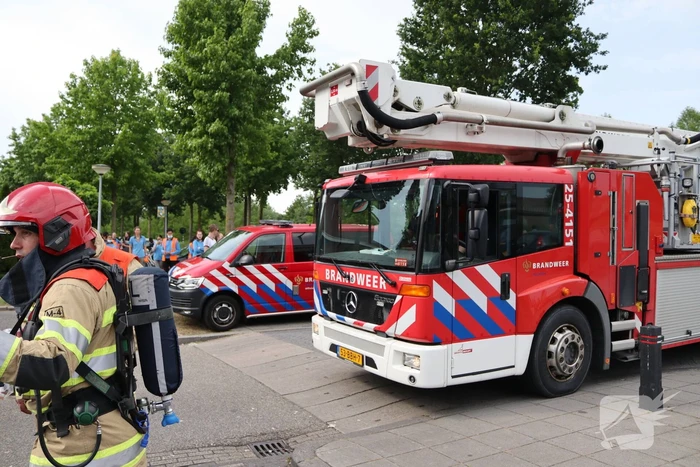 Albert Heijn ontruimd door brand in parkeergarage