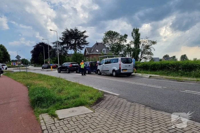 Vijf voertuigen betrokken bij kettingbotsing