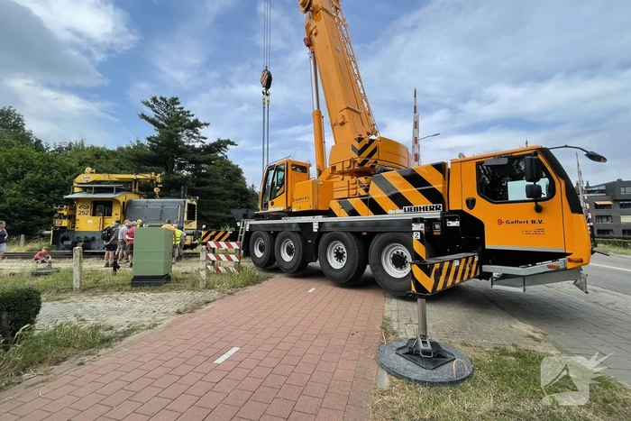 Locomotief ontspoord door kapotte wissel