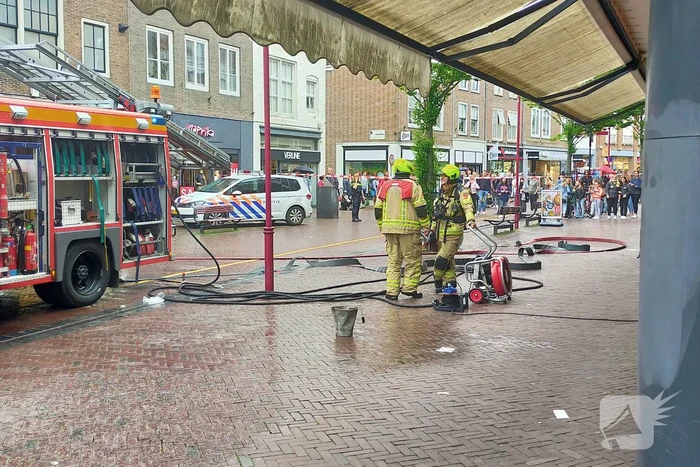Brandweer blust brand in Hema