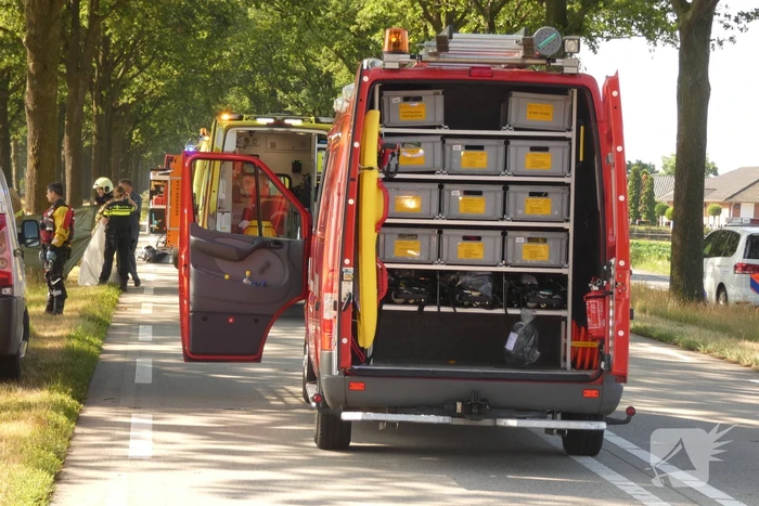 Auto te water, een overleden persoon aangetroffen