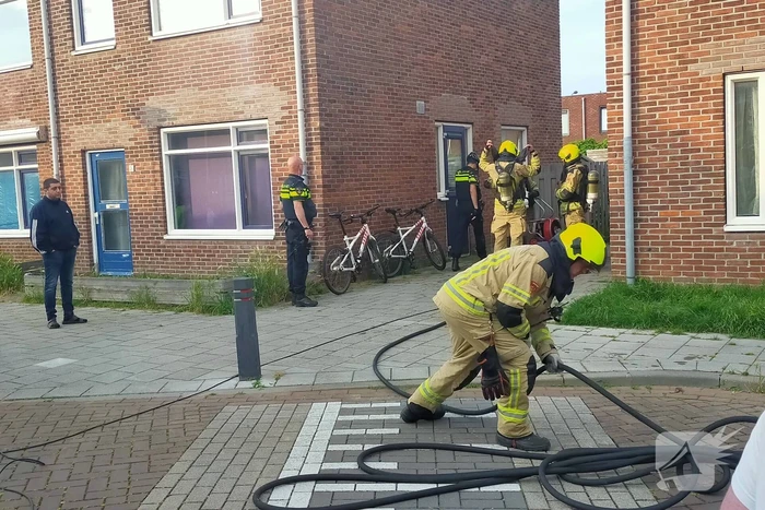 Brandweer blust vlam in de pan