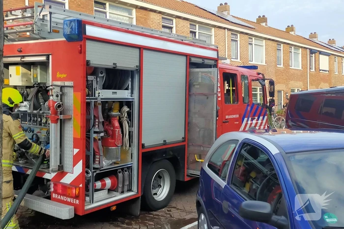 Brandweer blust vlam in de pan
