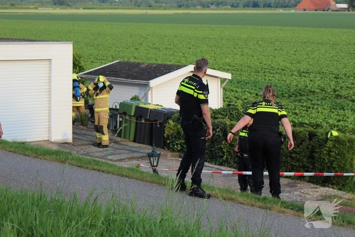 Overleden persoon aangetroffen na brand in woning