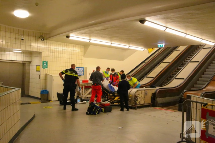 Persoon zwaargewond na incident in Maastunnel