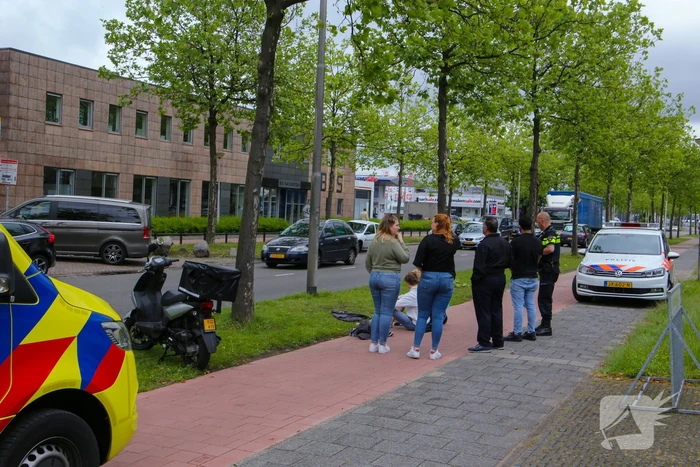 Maaltijdbezorger in aanrijding met bestelwagen