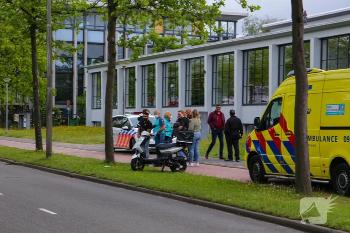 Maaltijdbezorger in aanrijding met bestelwagen