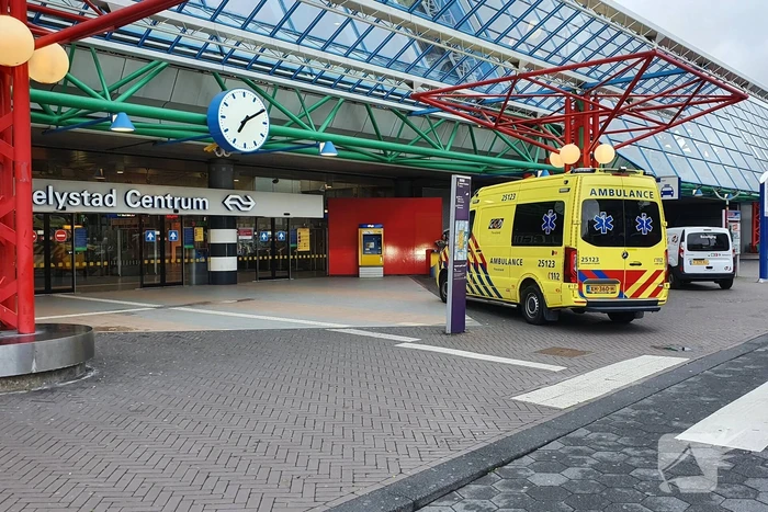 Persoon gewond door incident in station