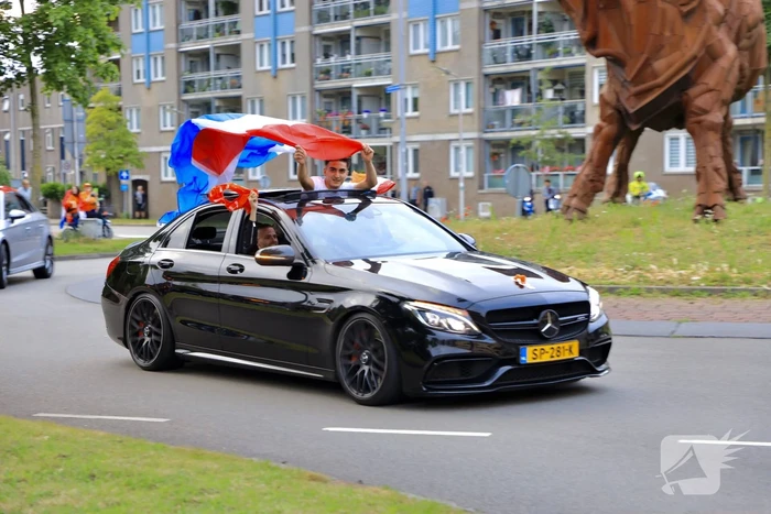 Oranjefans vieren opnieuw feest na derde EK zege
