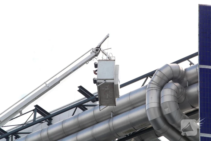 Glazenwassers bakje vast bij stadhuis