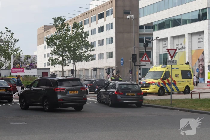 Persoon gewond bij aanrijding op oversteek
