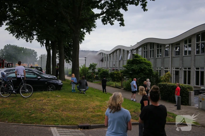 Veel rook bij brand in woning