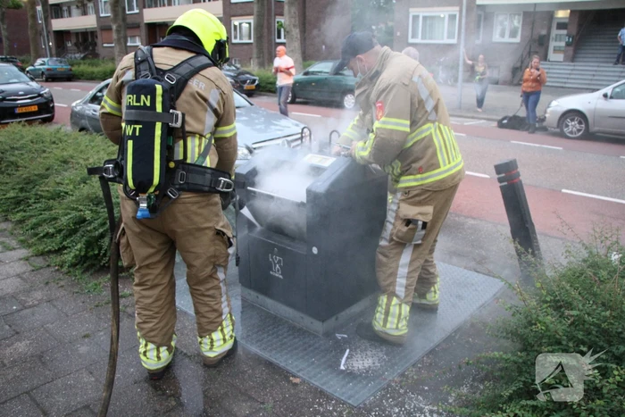 Buurtbewoners doen bluspoging