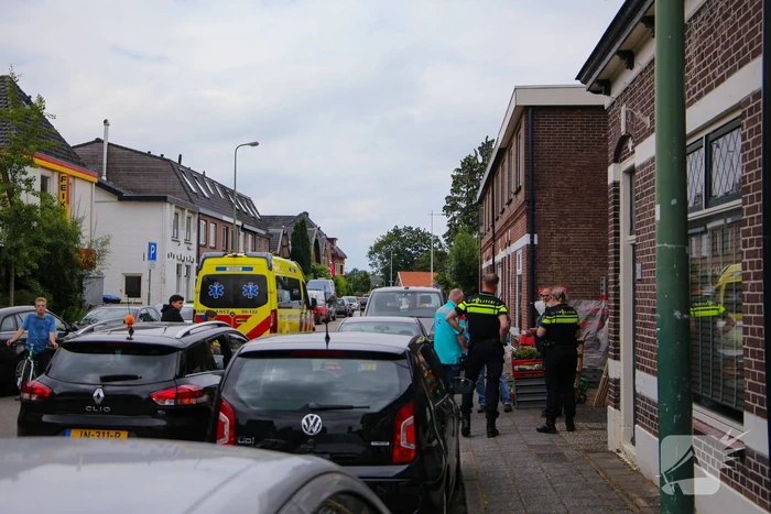 Fietser gewond bij botsing met autoportier
