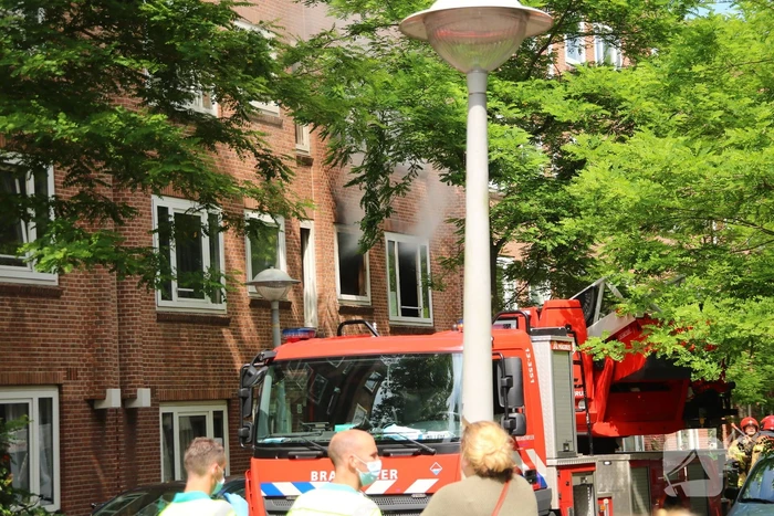 Veel rook bij brand in appartement