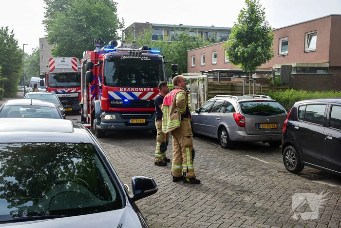 Bank in kelderruimte in brand gevlogen
