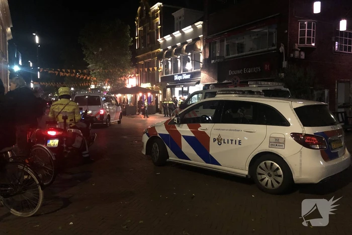 Politie houdt toezicht door ongeregeldheden