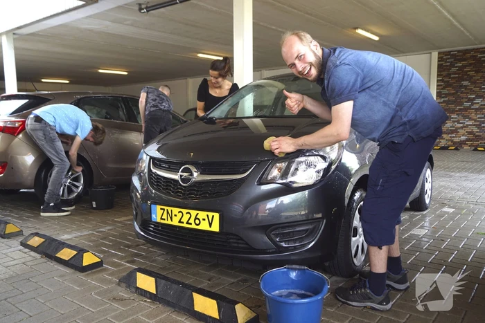Bewoners Vathorst werken hun eigen vakantie bij elkaar