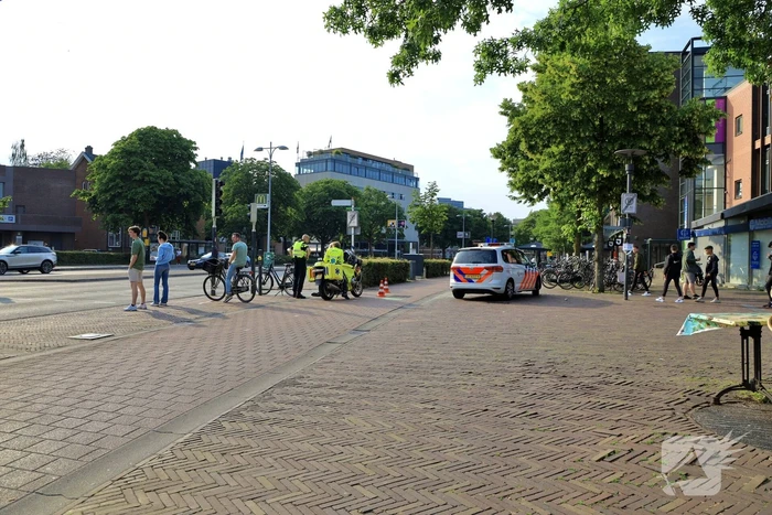 E-biker gaat onderuit en raakt gewond