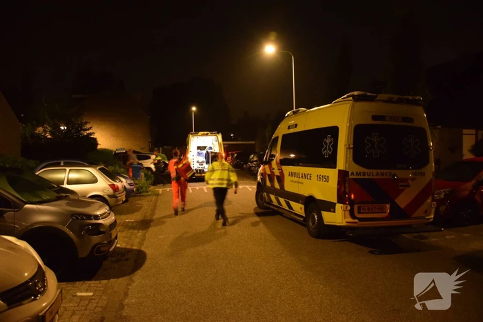 Persoon zwaargewond door incident in woning